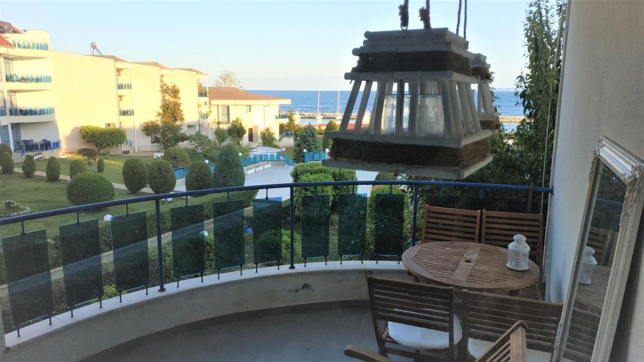 Baratero Vlas Marina Apartment Sveti Vlas Exterior photo
