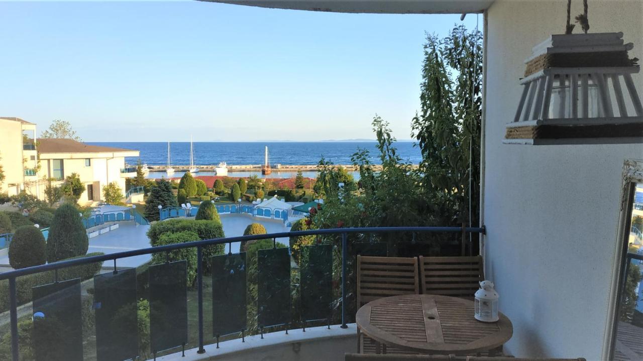 Baratero Vlas Marina Apartment Sveti Vlas Exterior photo