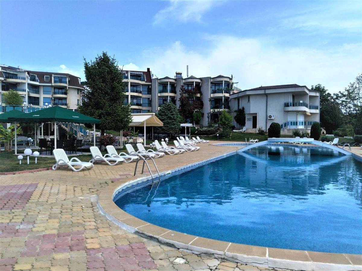 Baratero Vlas Marina Apartment Sveti Vlas Exterior photo