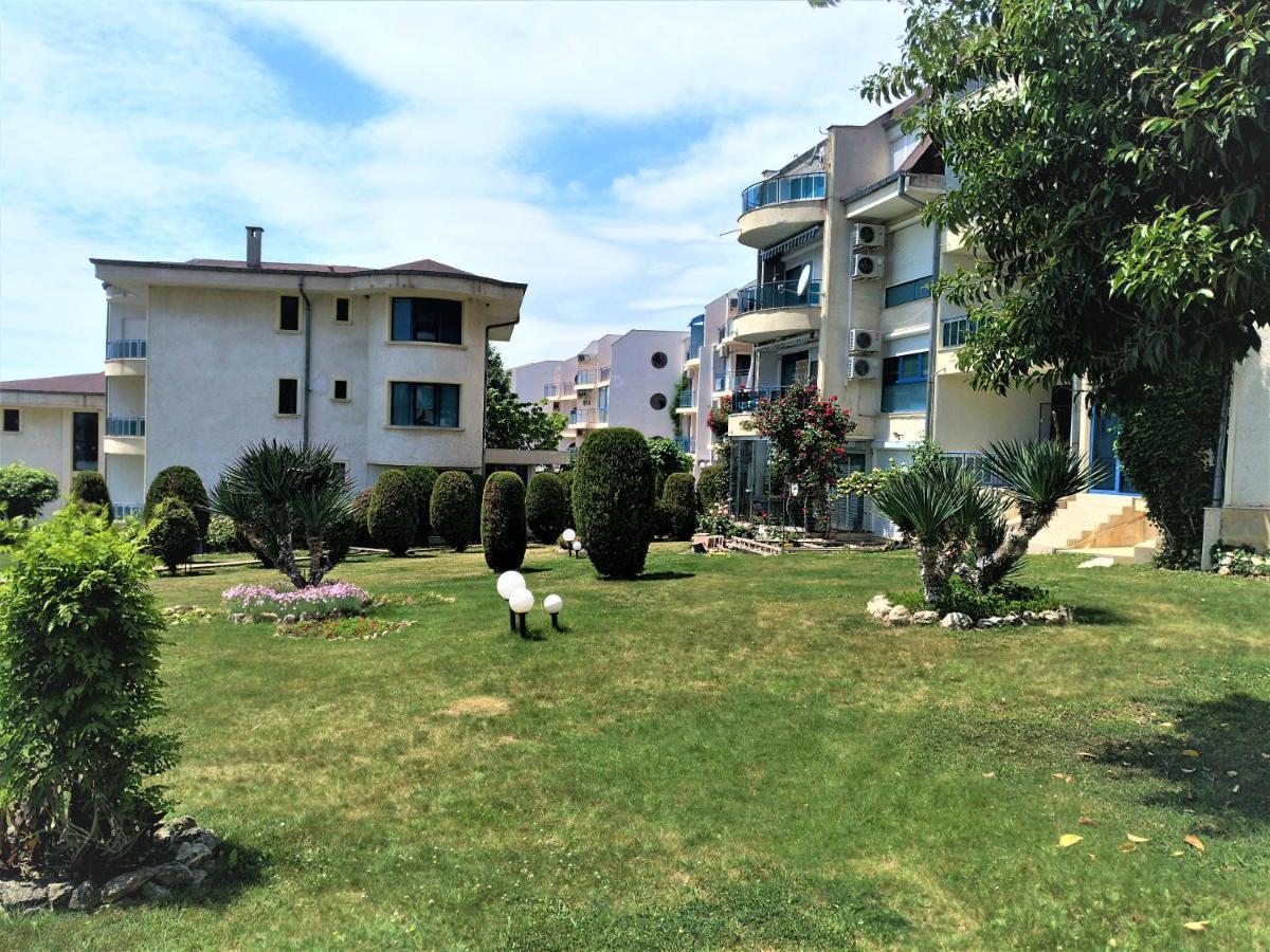 Baratero Vlas Marina Apartment Sveti Vlas Exterior photo