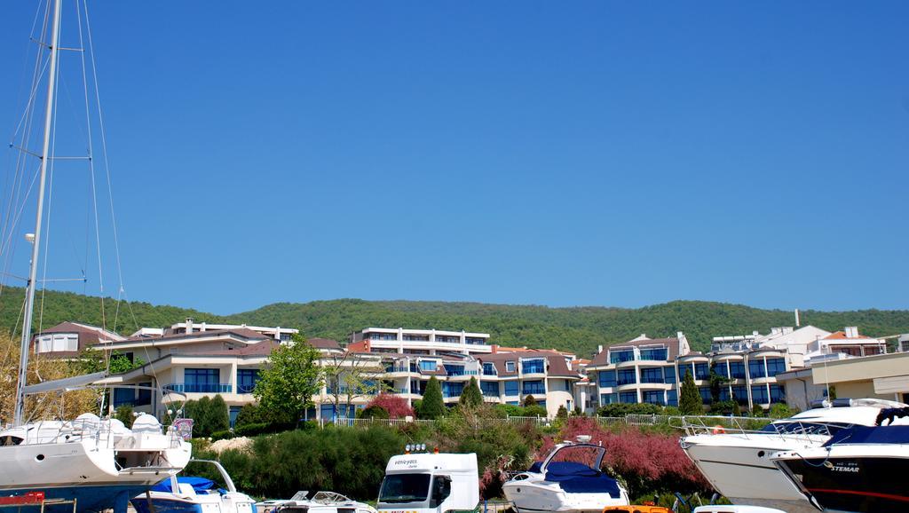 Baratero Vlas Marina Apartment Sveti Vlas Exterior photo